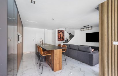 Reventa - Villa - Los Montesinos - La Herrada