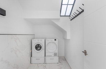 Reventa - Villa - Los Montesinos - La Herrada