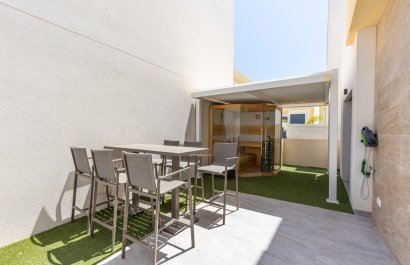 Reventa - Villa - Los Montesinos - La Herrada