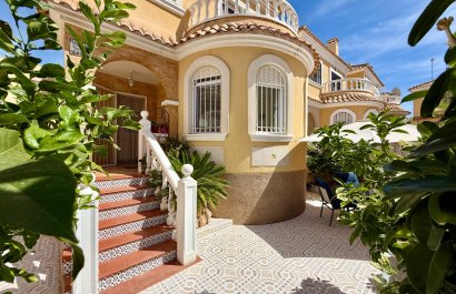 Resale - Villa - Orihuela Costa - Villamartín