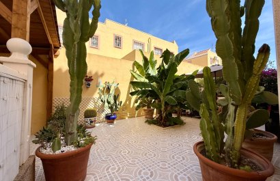 Resale - Villa - Orihuela Costa - Villamartín