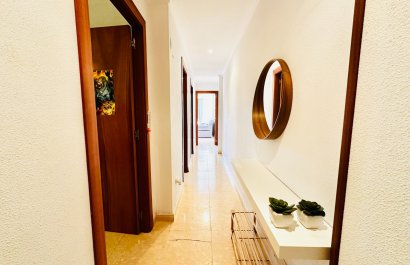 Herverkoop - Appartement / flat - Torrevieia - Center