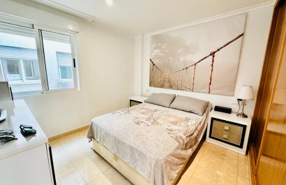 Herverkoop - Appartement / flat - Torrevieia - Center