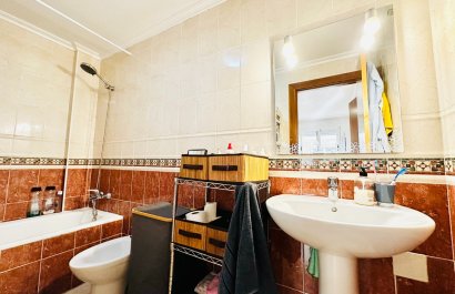 Herverkoop - Appartement / flat - Torrevieia - Center