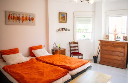 Resale - Villa - Orihuela Costa - La Zenia