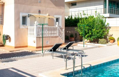 Resale - Villa - Orihuela Costa - La Zenia