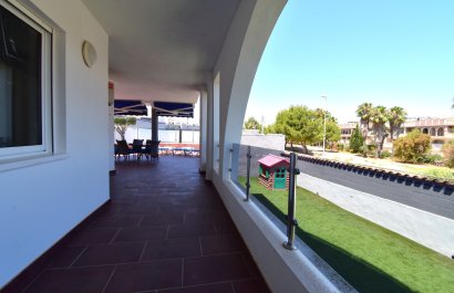 Resale - Apartment / flat - Orihuela Costa - Villamartín