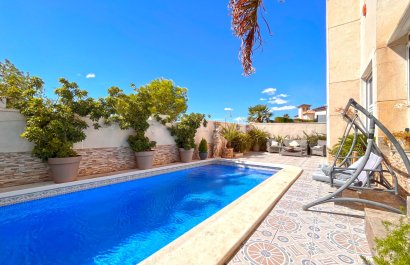 Resale - Villa - Orihuela Costa - La Zenia