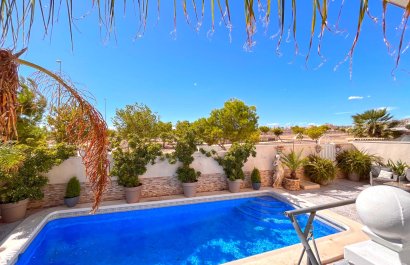 Resale - Villa - Orihuela Costa - La Zenia