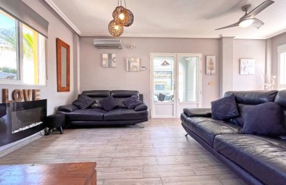 Resale - Villa - Orihuela Costa - La Zenia