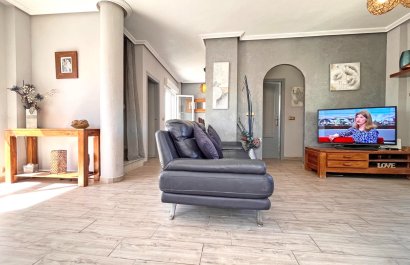 Resale - Villa - Orihuela Costa - La Zenia