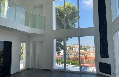 Resale - Villa - Torrevieia - Los Balcones