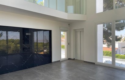 Resale - Villa - Torrevieia - Los Balcones