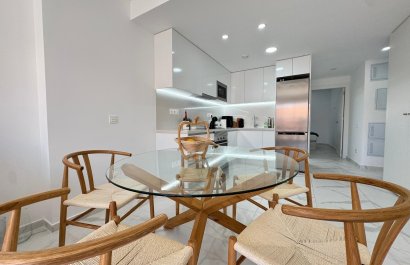 Resale - Apartment / flat - Torrevieia - Center