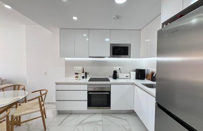 Resale - Apartment / flat - Torrevieia - Center