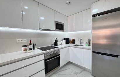 Resale - Apartment / flat - Torrevieia - Center