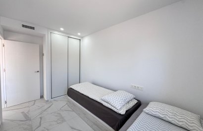 Resale - Apartment / flat - Torrevieia - Center