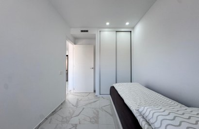 Resale - Apartment / flat - Torrevieia - Center