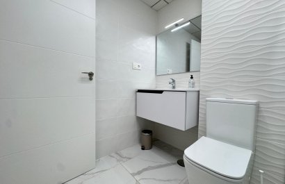 Resale - Apartment / flat - Torrevieia - Center