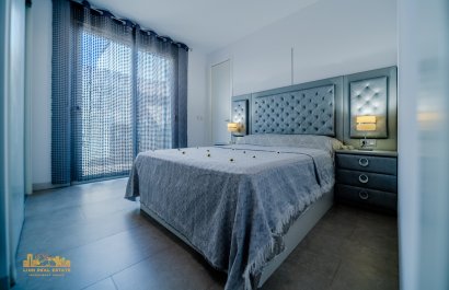 Resale - Villa - Orihuela Costa - Villamartín