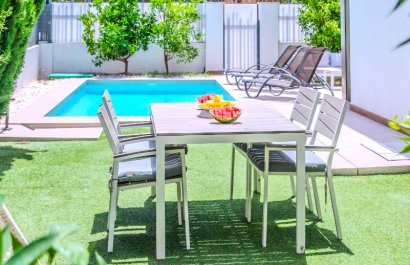 Resale - Villa - Orihuela Costa - Villamartín