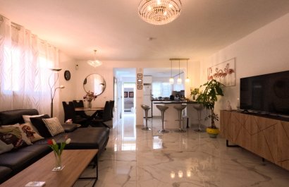 Resale - Townhouse / Duplex / Corner - Torrevieia - El Acequión - Los Náufragos