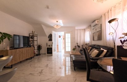 Resale - Townhouse / Duplex / Corner - Torrevieia - El Acequión - Los Náufragos