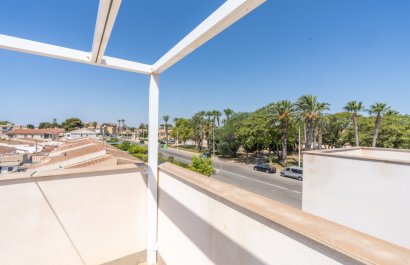 Resale - Villa - Santiago de la Ribera - Zona de la playa