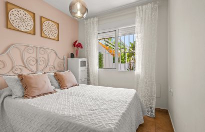 Resale - Villa - Torre de la Horadada - Pueblo Latino