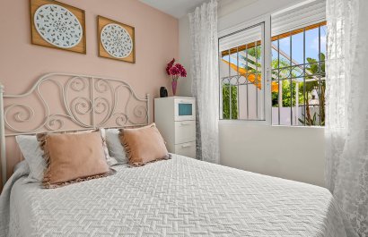 Resale - Villa - Torre de la Horadada - Pueblo Latino