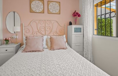 Resale - Villa - Torre de la Horadada - Pueblo Latino