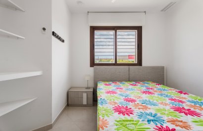 Resale - Apartment / flat - Orihuela Costa - La Zenia