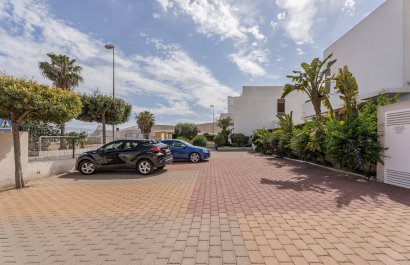 Resale - Apartment / flat - Orihuela Costa - La Zenia