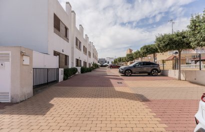 Resale - Apartment / flat - Orihuela Costa - La Zenia