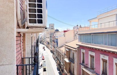 Resale - Apartment / flat - Alicante - Center