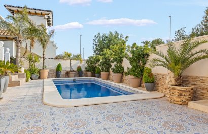 Resale - Villa - Orihuela Costa - Playa Flamenca