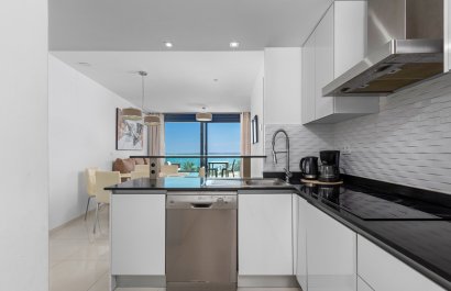 Resale - Apartment / flat - Torrevieia - Punta Prima