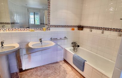 Resale - Villa - Benferri