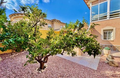 Resale - Villa - Benferri