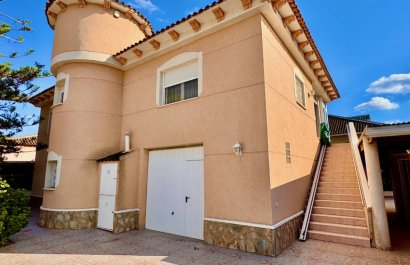 Resale - Villa - Benferri