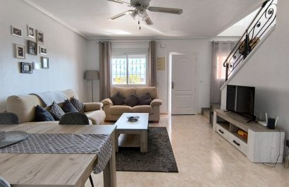 Resale - Townhouse / Duplex / Corner - Ciudad Quesada - Doña Pepa