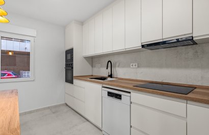 Resale - Apartment / flat - Torrevieia - El Acequión - Los Náufragos