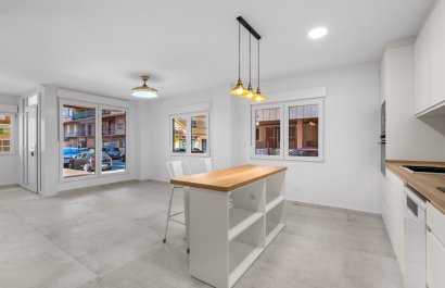 Resale - Apartment / flat - Torrevieia - El Acequión - Los Náufragos