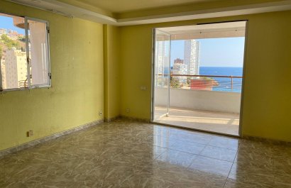 Resale - Apartment / flat - Benidorm - 1ª Linea
