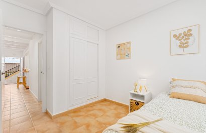 Resale - Townhouse / Duplex / Corner - Orihuela Costa - Villamartín