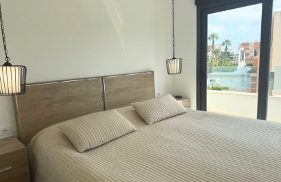 Resale - Townhouse / Duplex / Corner - Playa Flamenca