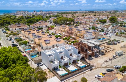Obra nueva - Villa - Pilar de la Horadada