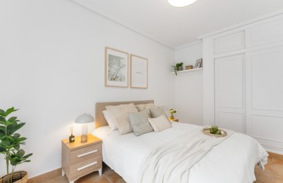 Resale - Townhouse / Duplex / Corner - Orihuela Costa - Villamartín