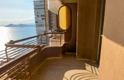 Resale - Apartment / flat - Benidorm - 1ª Linea