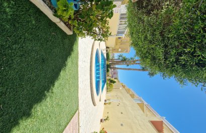 Resale - Townhouse / Duplex / Corner - Orihuela Costa - Villamartín